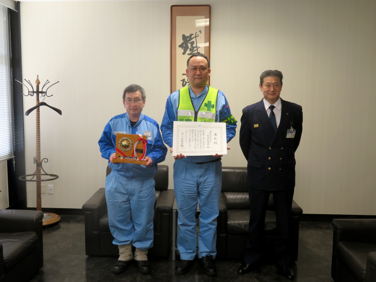 受賞した大阪製造所の関係者写真